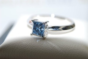 Meet the Company That Can Transform Your Dead Loved One into a Blue Diamond